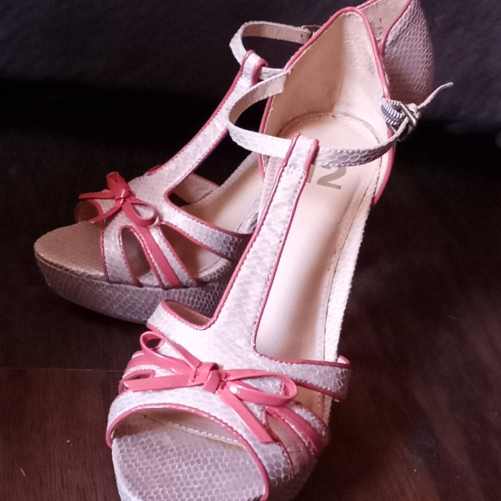 High heel shoes